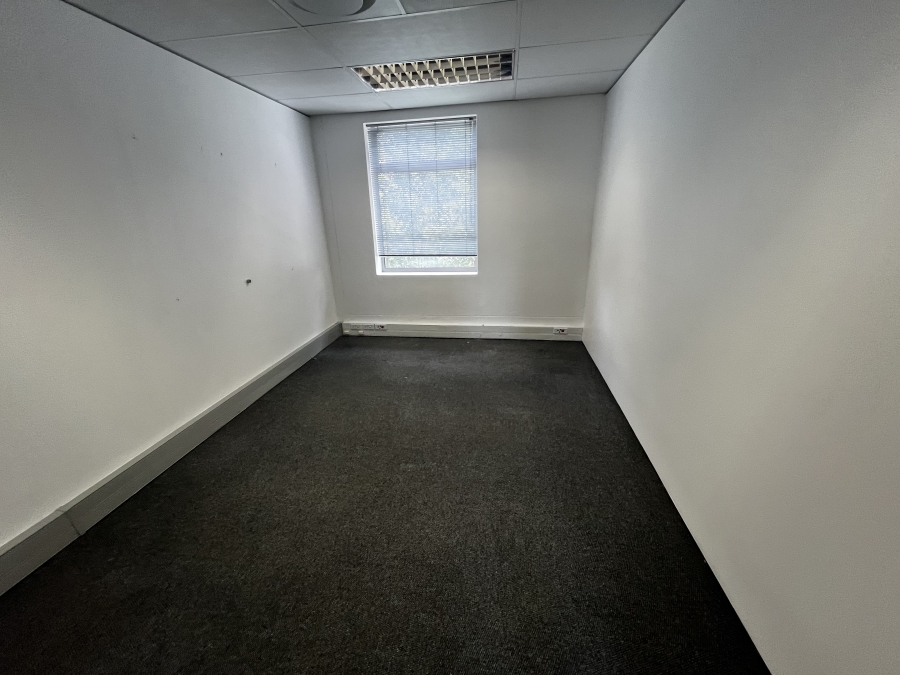 To Let commercial Property for Rent in Bo Oakdale Western Cape